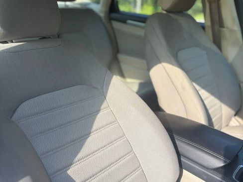 Used 2019 Ford Fusion SE image 38