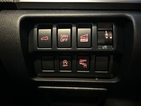 Used 2021 Subaru Forester Premium AWD/4WD image 17