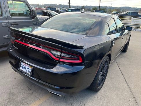 Used 2015 Dodge Charger SE w/ Popular Equipment Group image 5