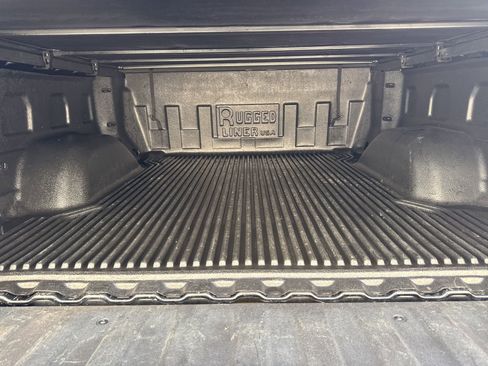 Used 2022 Chevrolet Silverado 1500 LT image 12