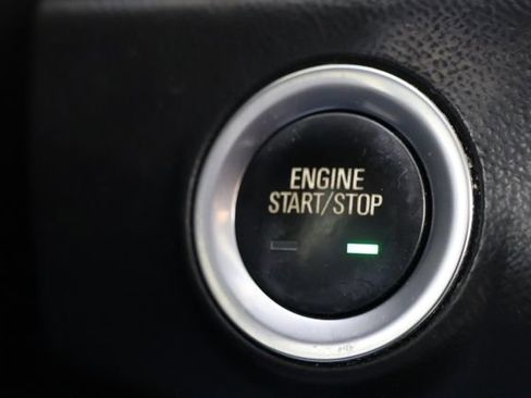 Used 2019 GMC Terrain Denali w/ Advanced Safety Package image 17