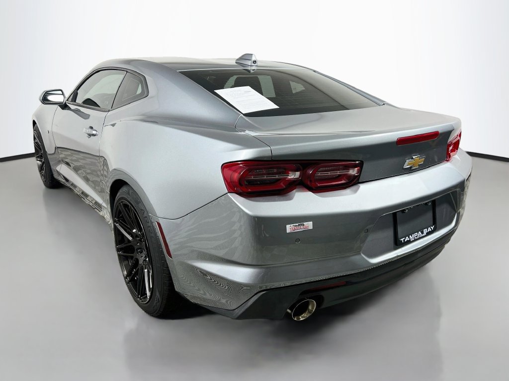 Used 2024 Chevrolet Camaro LT RWD image 5