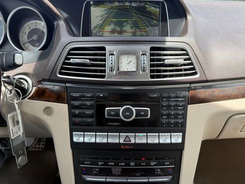 Used 2014 Mercedes-Benz E 550 Cabriolet image 30