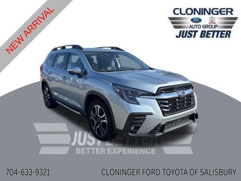 Used 2023 Subaru Ascent Limited w/ Technology Package image 1