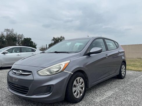 Used 2016 Hyundai Accent SE image 1