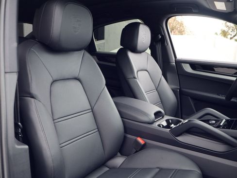 New 2026 Porsche Cayenne S AWD/4WD image 24