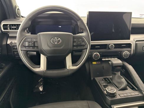 Certified 2025 Toyota 4Runner TRD Off-Road Premium AWD/4WD image 33
