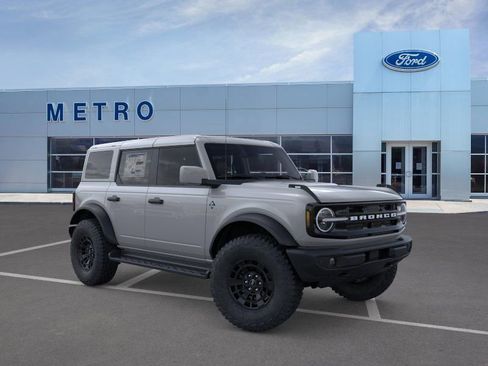 New 2026 Ford Bronco Outer Banks image 1