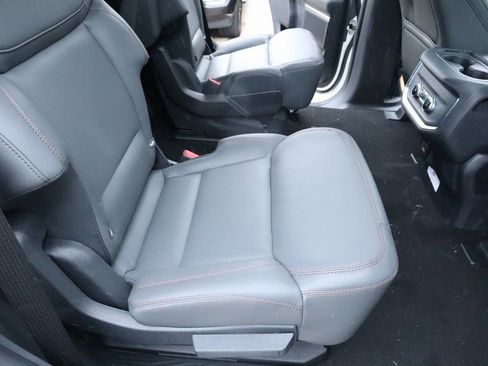 New 2025 Ford Expedition Active image 14