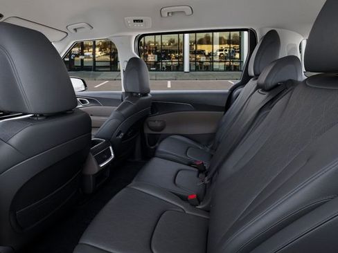 New 2026 Kia Carnival LXS image 18