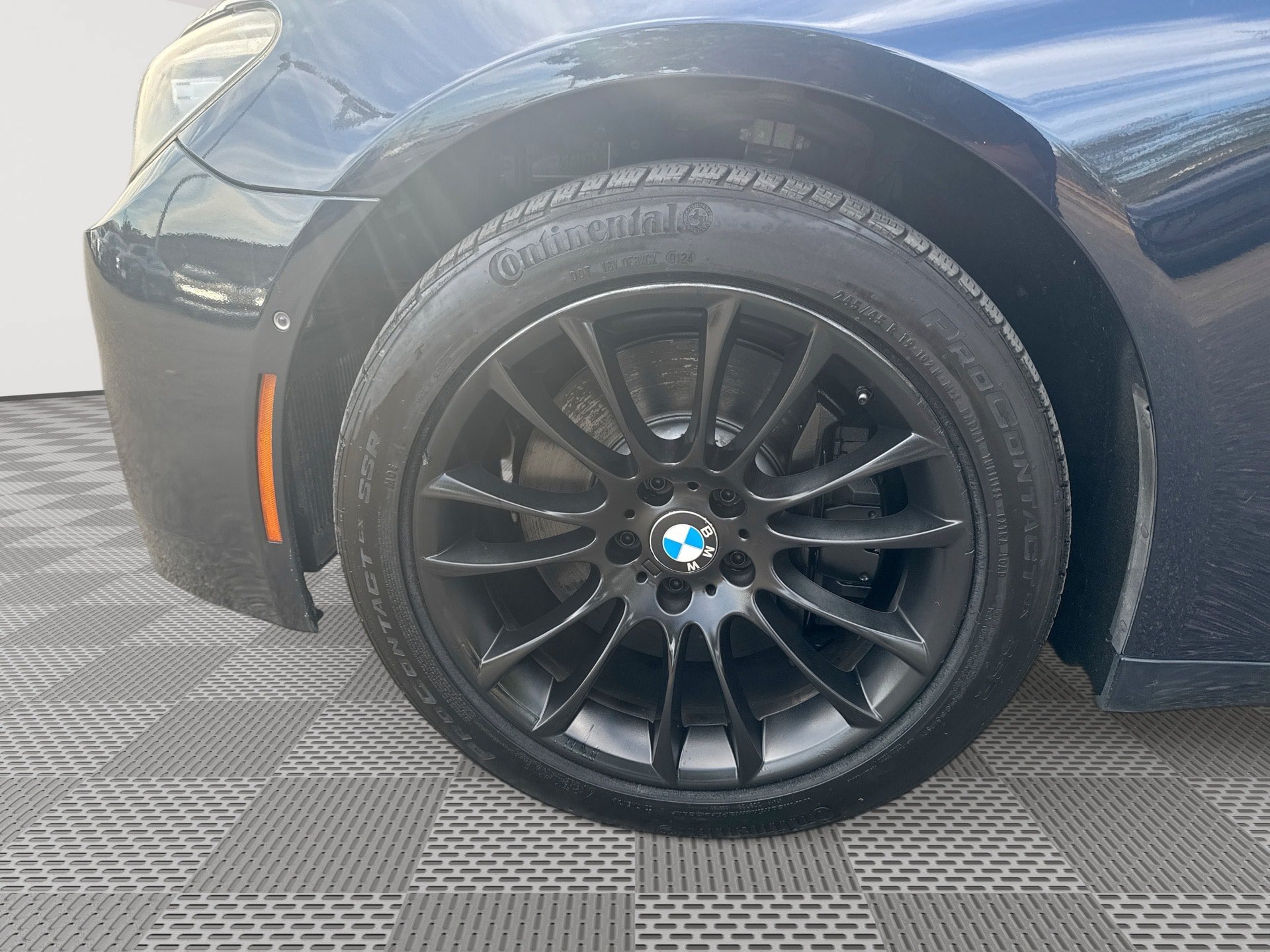Used 2015 BMW 750Li xDrive AWD/4WD image 19