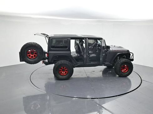 Used 2017 Jeep Wrangler Unlimited Rubicon AWD/4WD image 44