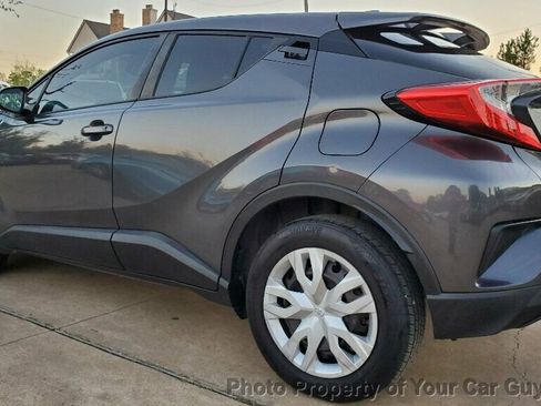 Used 2019 Toyota C-HR LE image 20