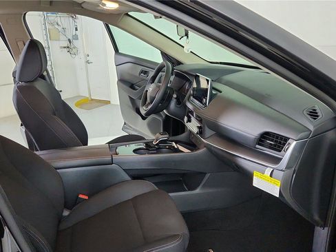 Used 2026 Nissan Rogue S image 23