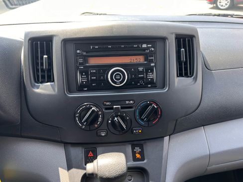 Used 2015 Chevrolet City Express LT FWD image 17