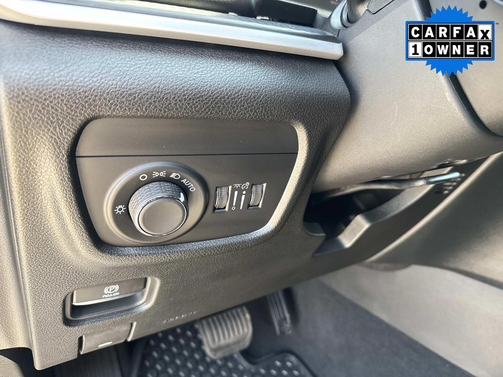 Used 2023 Jeep Grand Cherokee Altitude AWD/4WD image 35