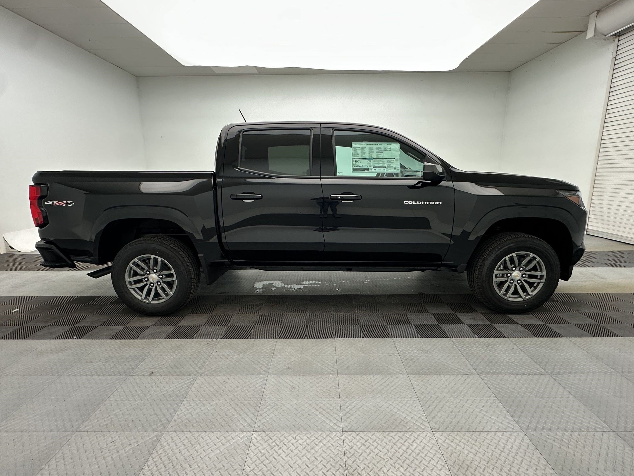 New 2026 Chevrolet Colorado LT w/ Advanced Trailering Package AWD/4WD image 8