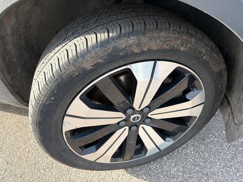 Used 2023 Volvo XC40 Recharge Plus w/ Protection Package Premier image 5