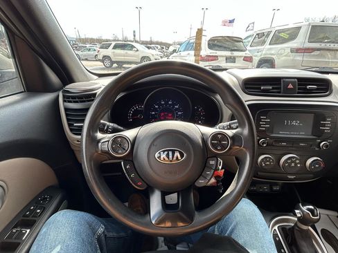 Used 2019 Kia Soul image 24