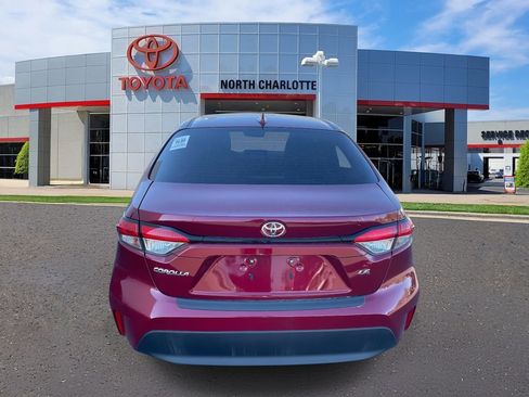 Used 2025 Toyota Corolla LE image 7