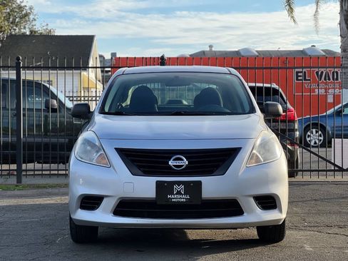 Used 2013 Nissan Versa S image 2