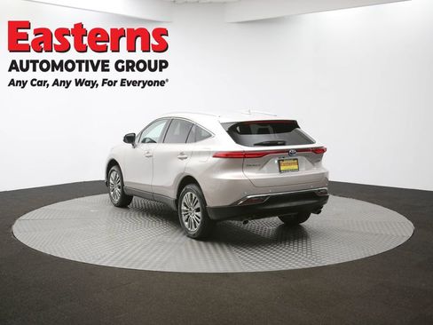 Used 2023 Toyota Venza Limited image 60