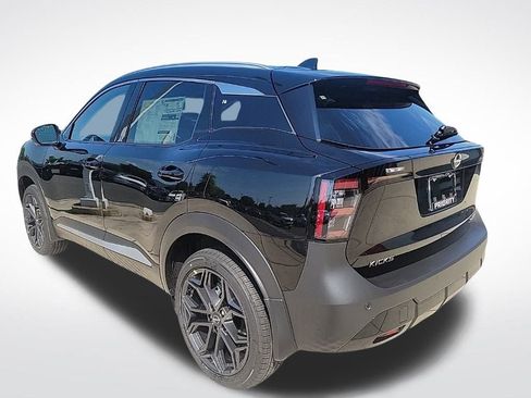 New 2025 Nissan Kicks SR w/ SR Premium Package image 3