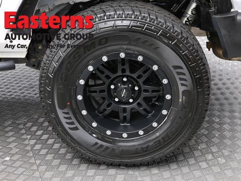 Used 2020 Jeep Wrangler Sport AWD/4WD image 8