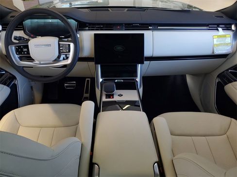 New 2026 Land Rover Range Rover SE image 22