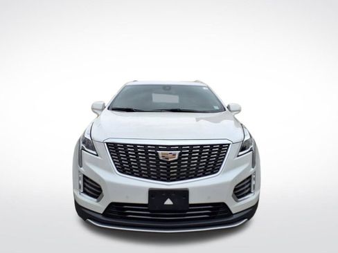 Certified 2022 Cadillac XT5 Premium Luxury image 2