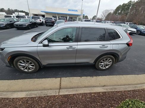 Used 2023 Honda CR-V EX-L image 1