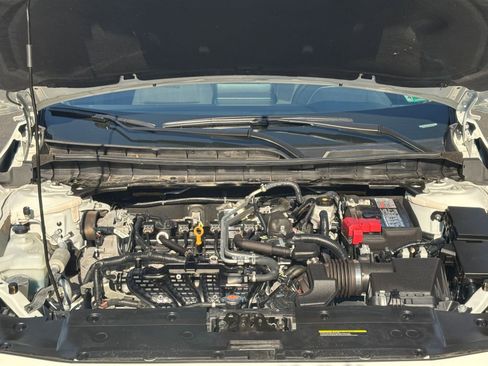 Used 2025 Nissan Altima 2.5 SV FWD image 33