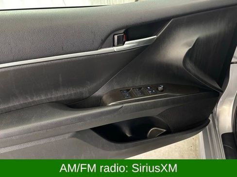 Used 2024 Toyota Camry SE image 10