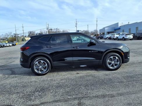 Used 2025 Chevrolet Blazer LT image 12