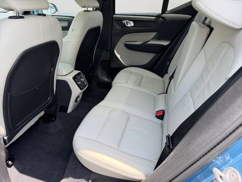 Certified 2023 Volvo XC40 B5 Plus w/ Climate Package AWD/4WD image 12