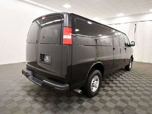 Used 2025 Chevrolet Express 3500 LS RWD image 8