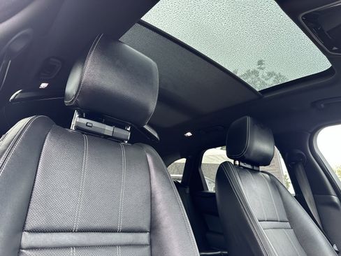 Used 2022 Land Rover Range Rover Velar R-Dynamic S image 18