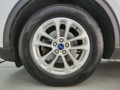 Used 2022 Ford Escape SE FWD image 30