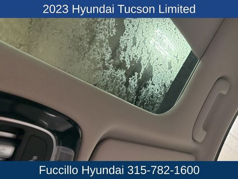 Used 2023 Hyundai Tucson Limited AWD/4WD image 27