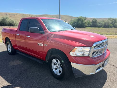 Used 2016 RAM 1500 Classic SLT AWD/4WD image 3
