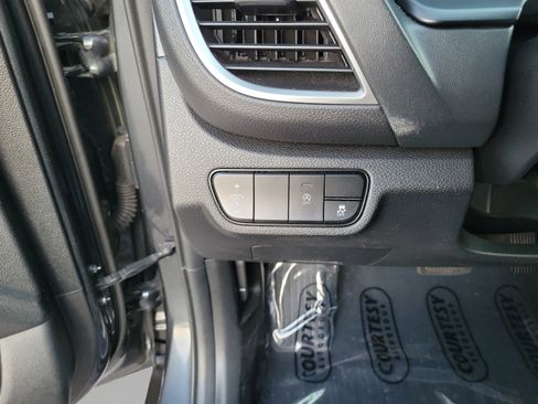 Used 2024 Kia Seltos EX FWD image 28