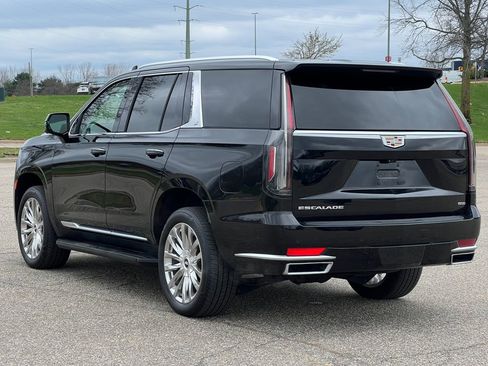 Used 2021 Cadillac Escalade Premium Luxury w/ Driver Assist Tech Package AWD/4WD image 16