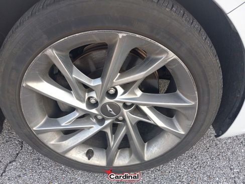 Used 2022 Genesis G70 2.0T image 2