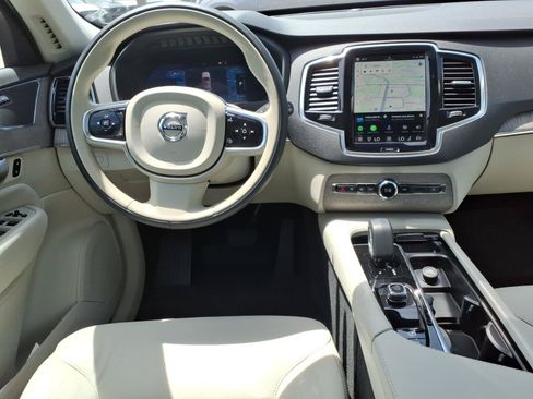 Used 2024 Volvo XC90 T8 Plus w/ Protection Package Premier AWD/4WD image 13