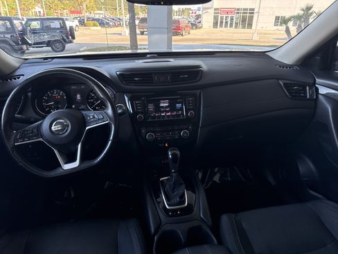 Used 2018 Nissan Rogue SL w/ Premium Package AWD/4WD image 28