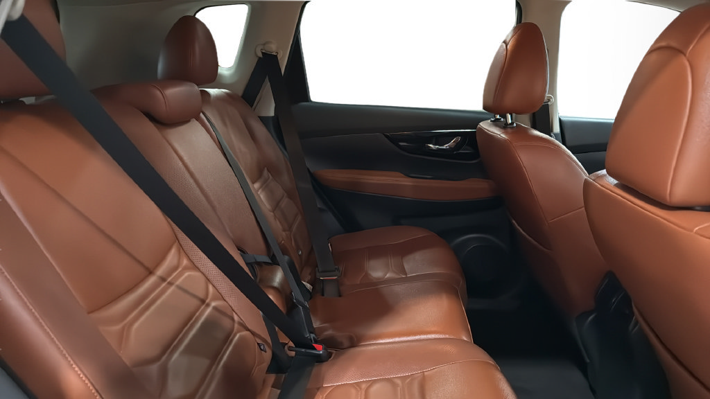 Used 2020 Nissan Rogue SL AWD/4WD image 16