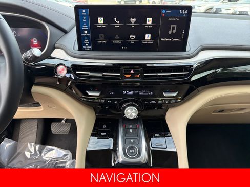Used 2025 Acura MDX FWD image 16