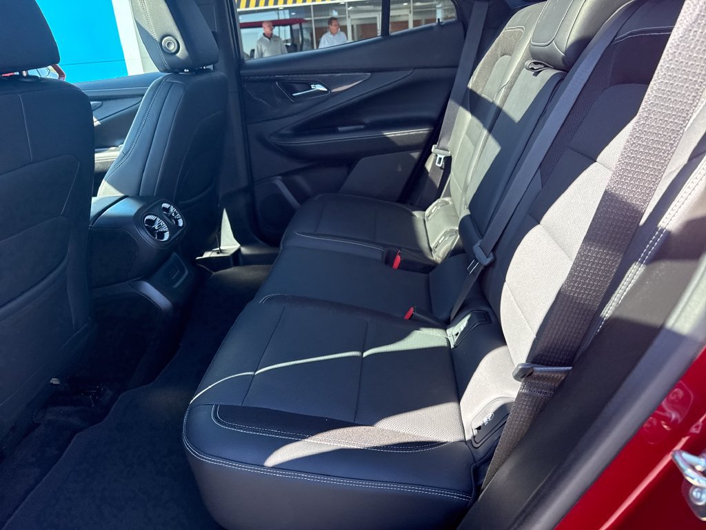 Used 2024 Chevrolet Blazer EV LT AWD/4WD image 31