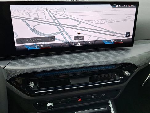 Certified 2025 BMW 330i xDrive Sedan w/ Premium Package image 17