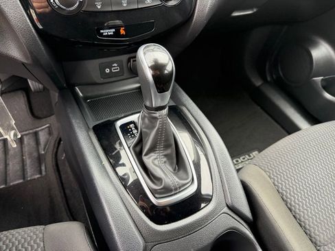 Used 2021 Nissan Rogue Sport S image 24